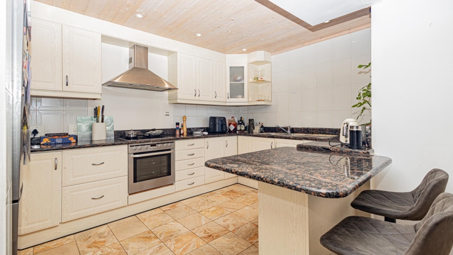 3 Bedroom Property for Sale in Plattekloof Western Cape